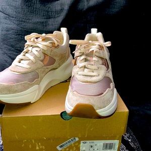 COPY - Brand New Ugg LA Hills sneakers Size 9